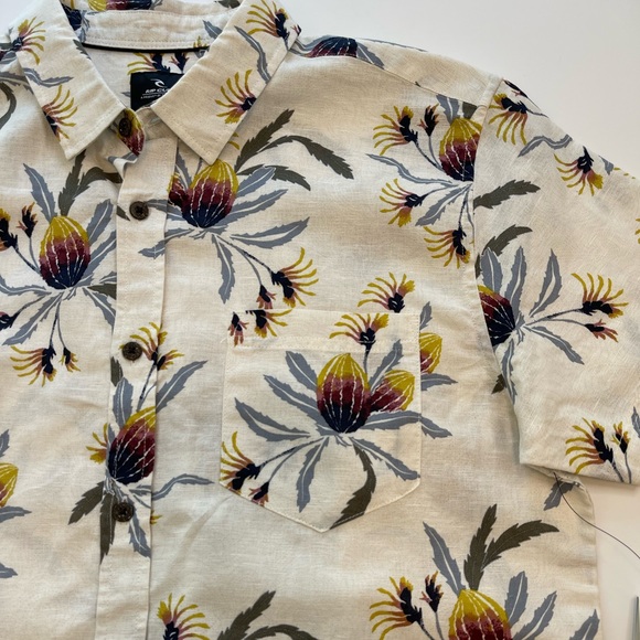 Rip Curl SWC Banksia Short Sleeve Woven Shirt NWT Mens Size Small - Picture 3 of 11